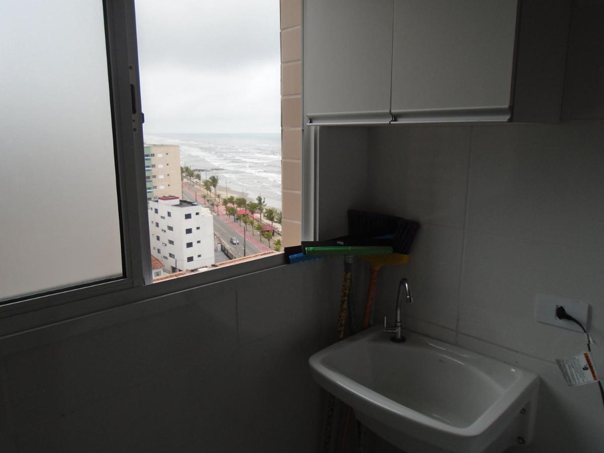 Apartamento Em Mongagua, Frente Ao Mar Bagian luar foto