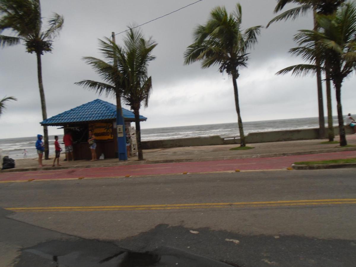 Apartamento Em Mongagua, Frente Ao Mar Bagian luar foto